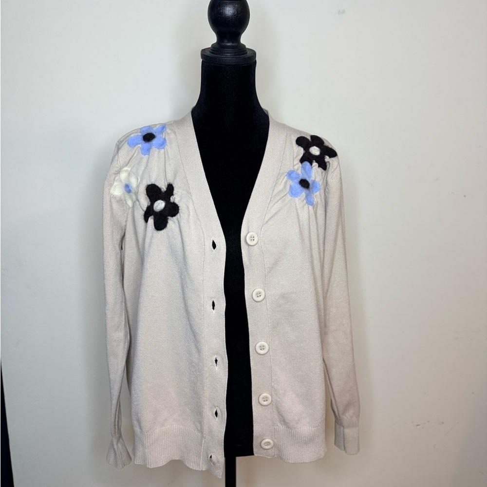 Aaeda Teagan daisy Flower Cardigan beige black blue felted flowers cottagecore M - Picture 9 of 10